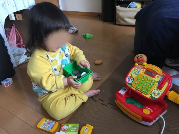 2歳娘がよく遊んだ 誕生日プレゼントにおすすめのおもちゃまとめ Yuki Co Yuki ユキコユキ